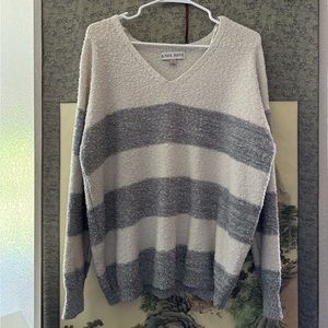 Knox rose. Pretty striped sweater. size large